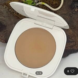 Marc Jacobs TANTASTIC Omega Bronze CoCONUT PERFECT TAN compact .13oz